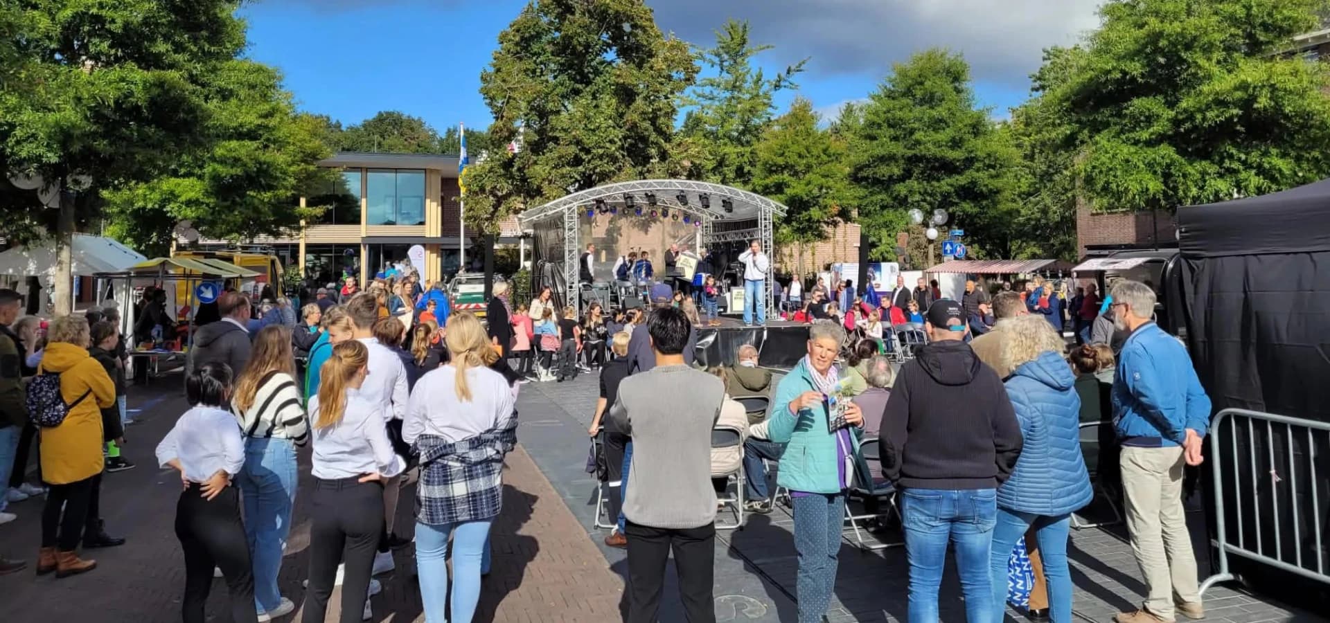 SPOT ON ERMELO 2025: DE FEESTELIJKE OPENING VAN HET CULTURELE SEIZOEN